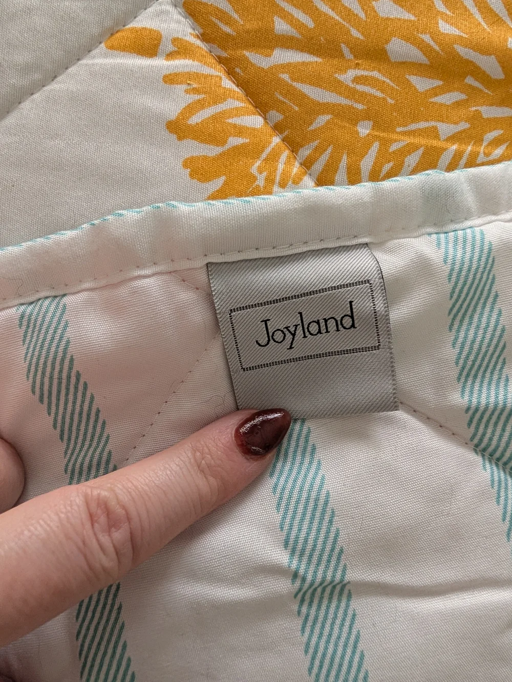 Joyland crisp white